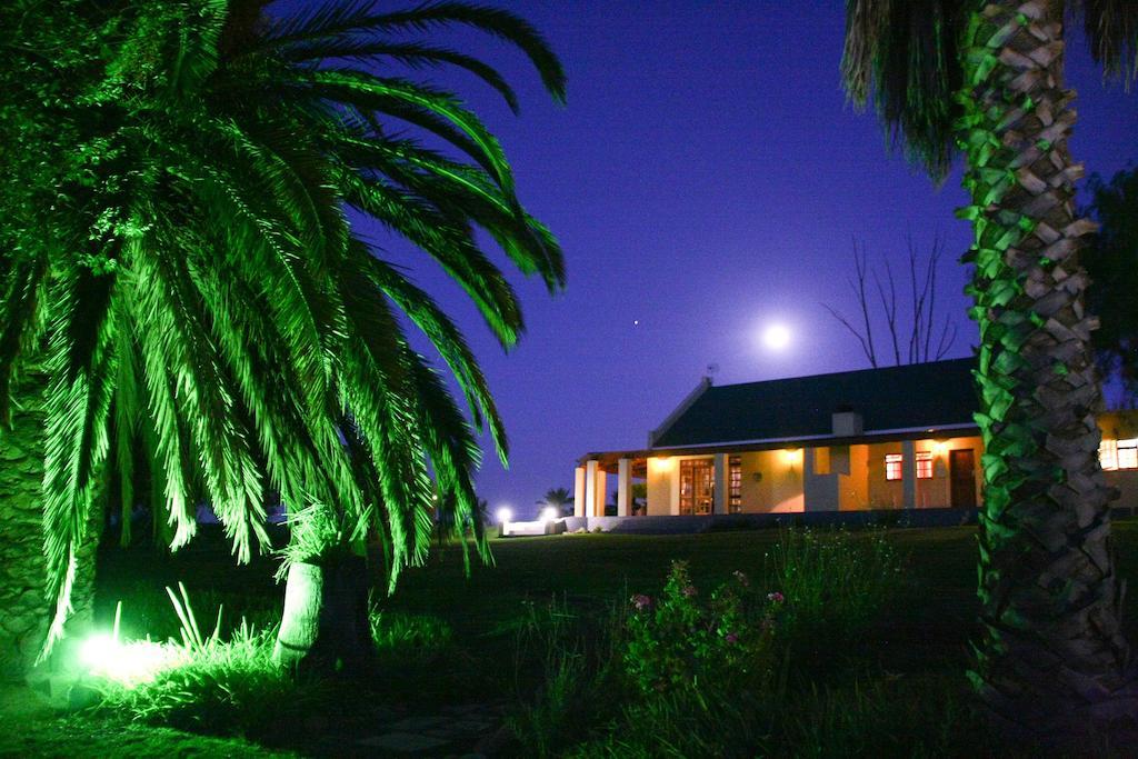 De Denne Country Guest House Oudtshoorn Exteriör bild
