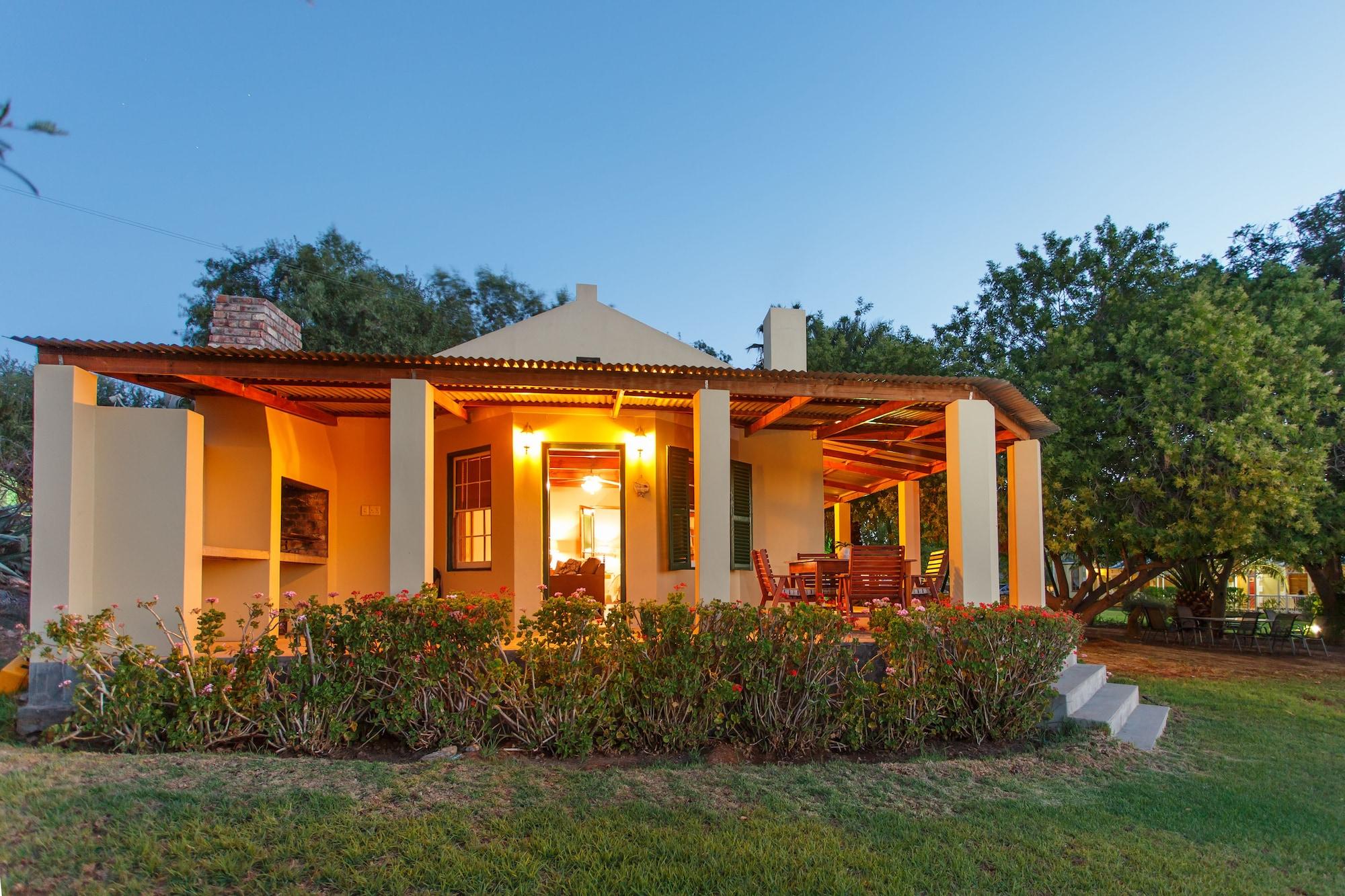 De Denne Country Guest House Oudtshoorn Exteriör bild