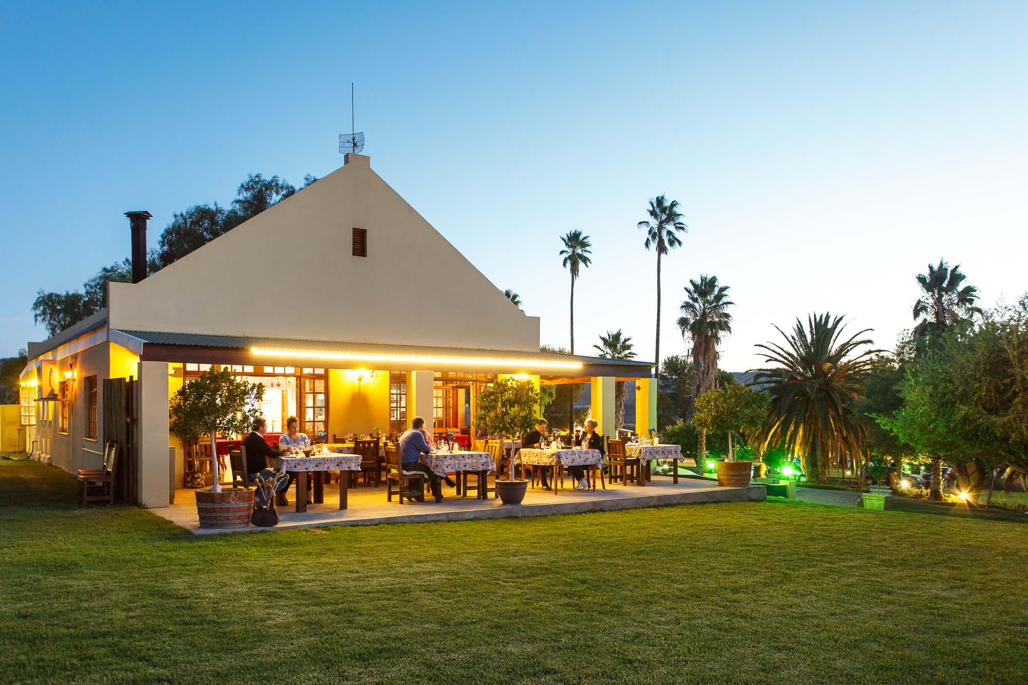 De Denne Country Guest House Oudtshoorn Exteriör bild